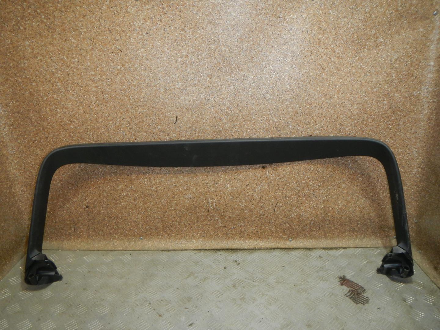 Обшивка двери багажника