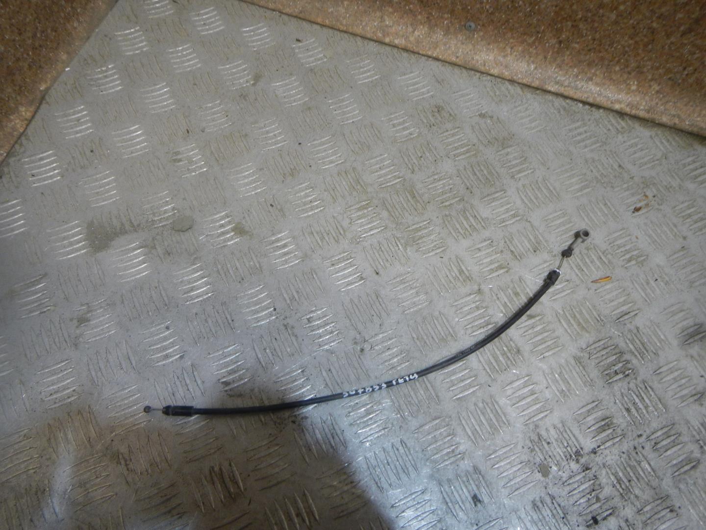 Трос открывания капота