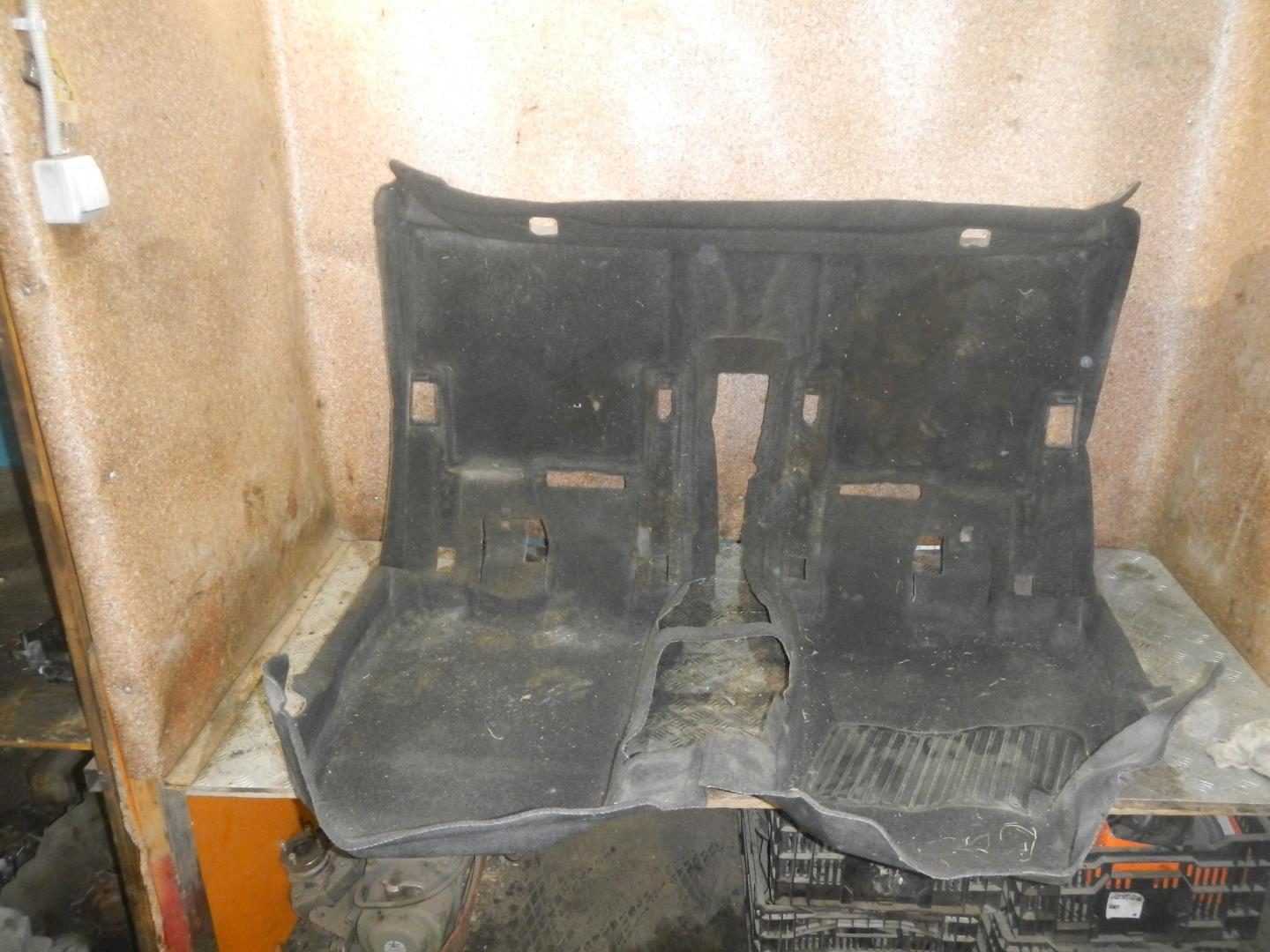 Покрытие напольное (ковролин)