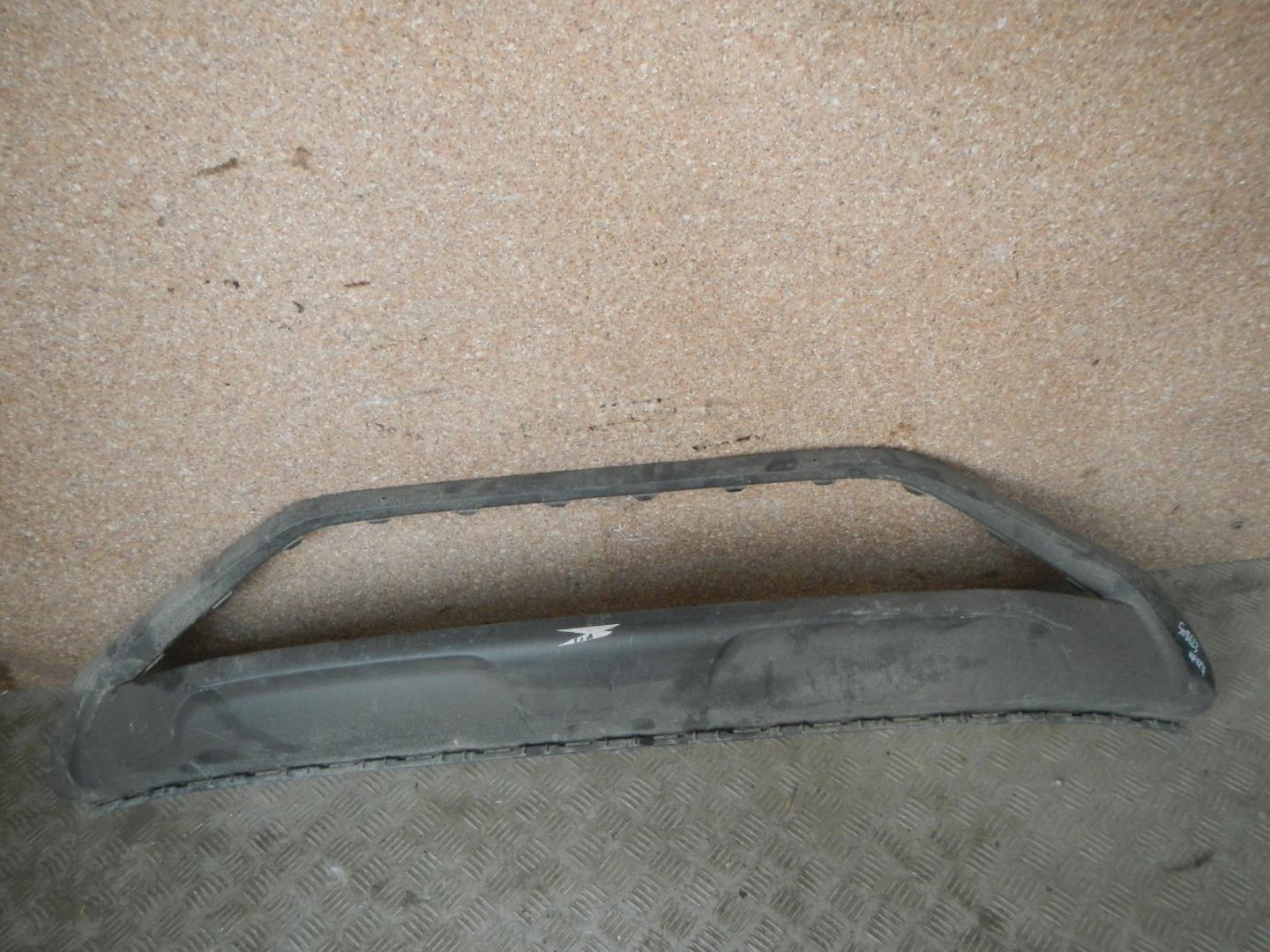 Накладка переднего бампера