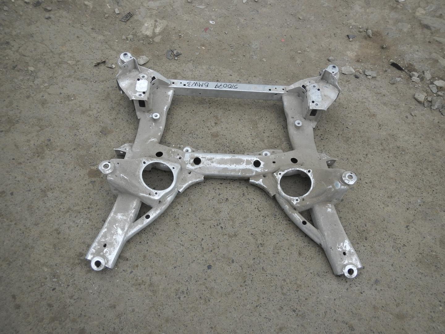 Балка подмоторная