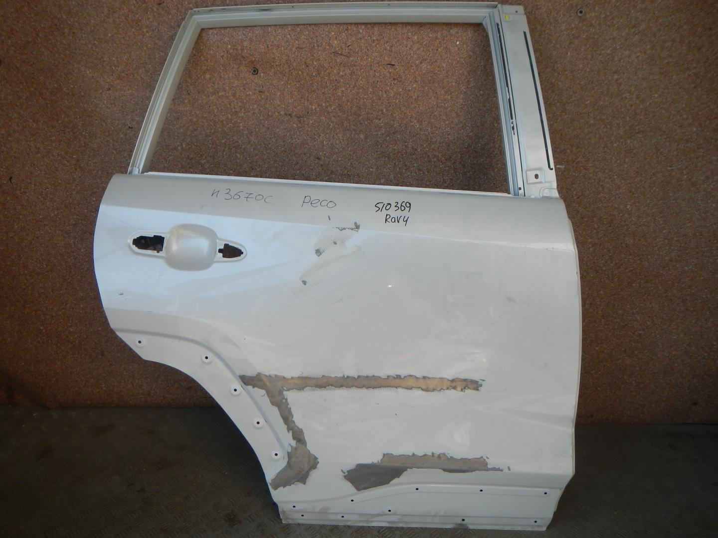 Дверь задняя правая