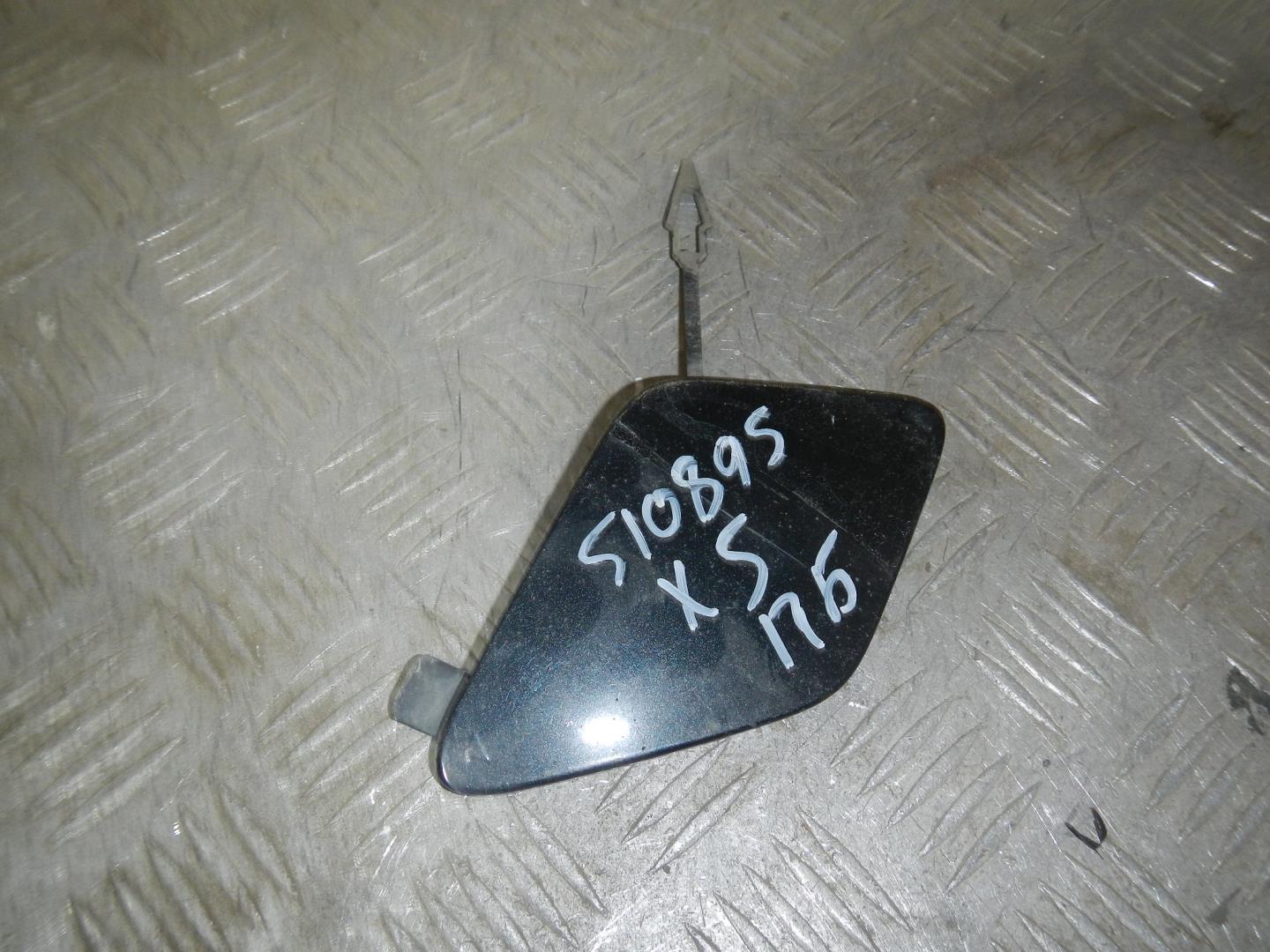 Заглушка буксировочного крюка