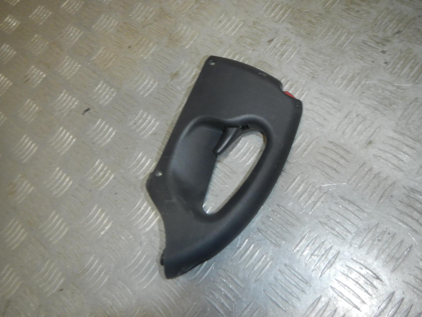 Ручка двери внутренняя левая