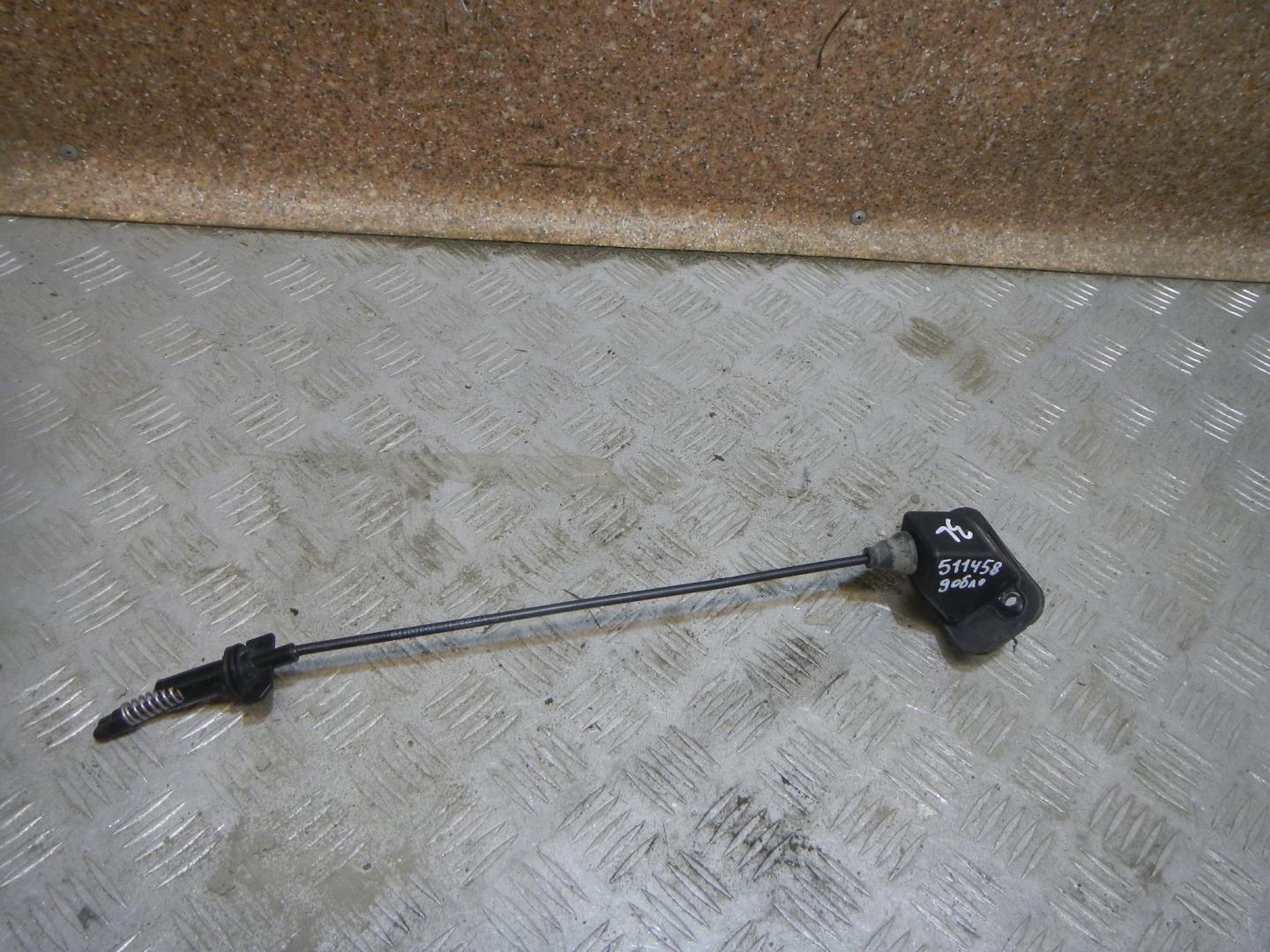 Трос лючка бензобака