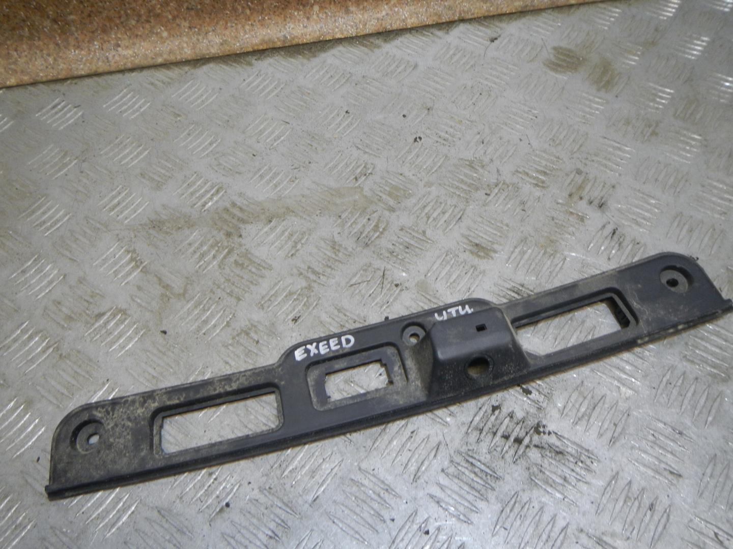 Накладка двери багажника