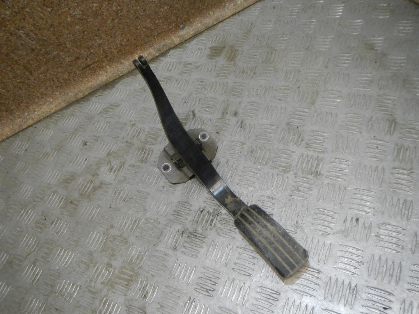 Педаль газа