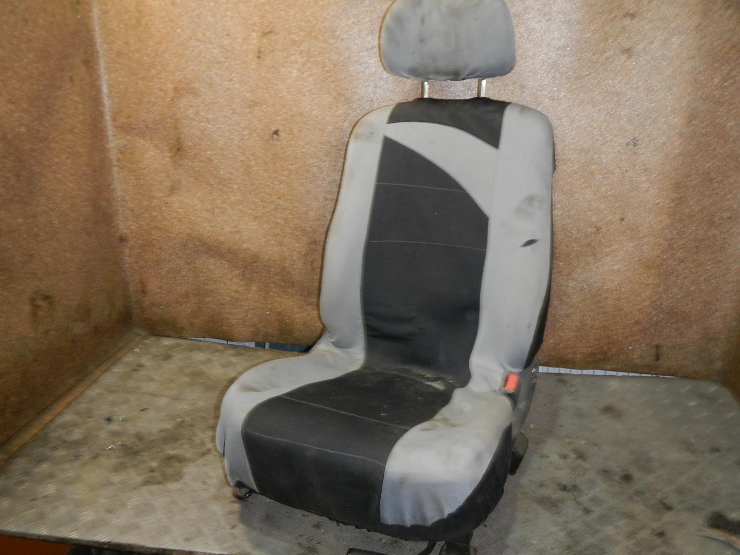 Сиденье переднее правое