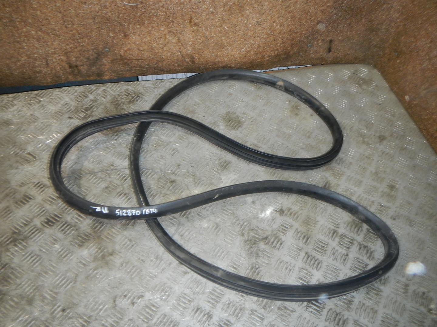 Уплотнитель двери