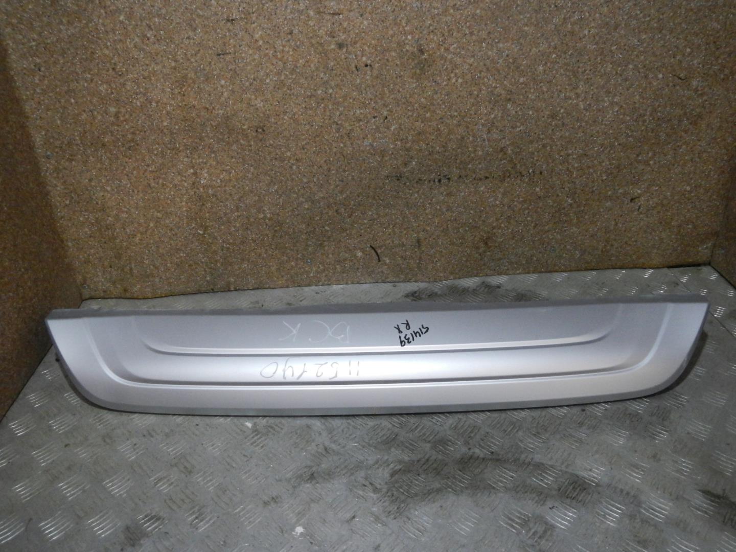 Накладка заднего бампера