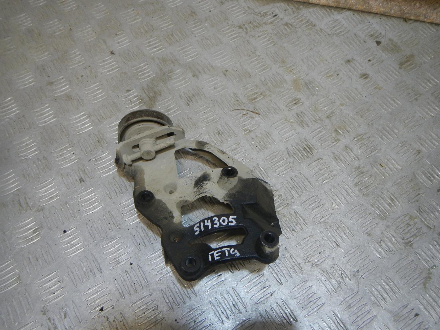 Кронштейн генератора