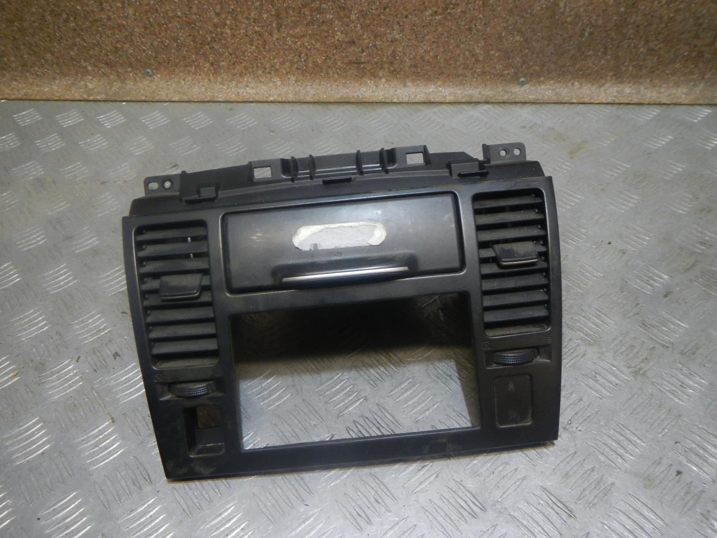 Рамка магнитолы