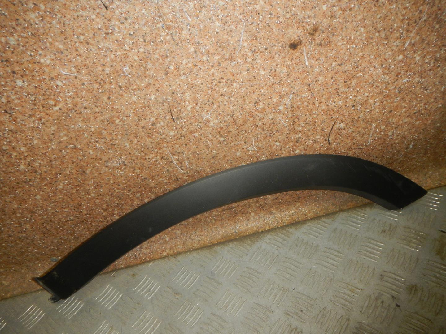 Накладка двери задней левой