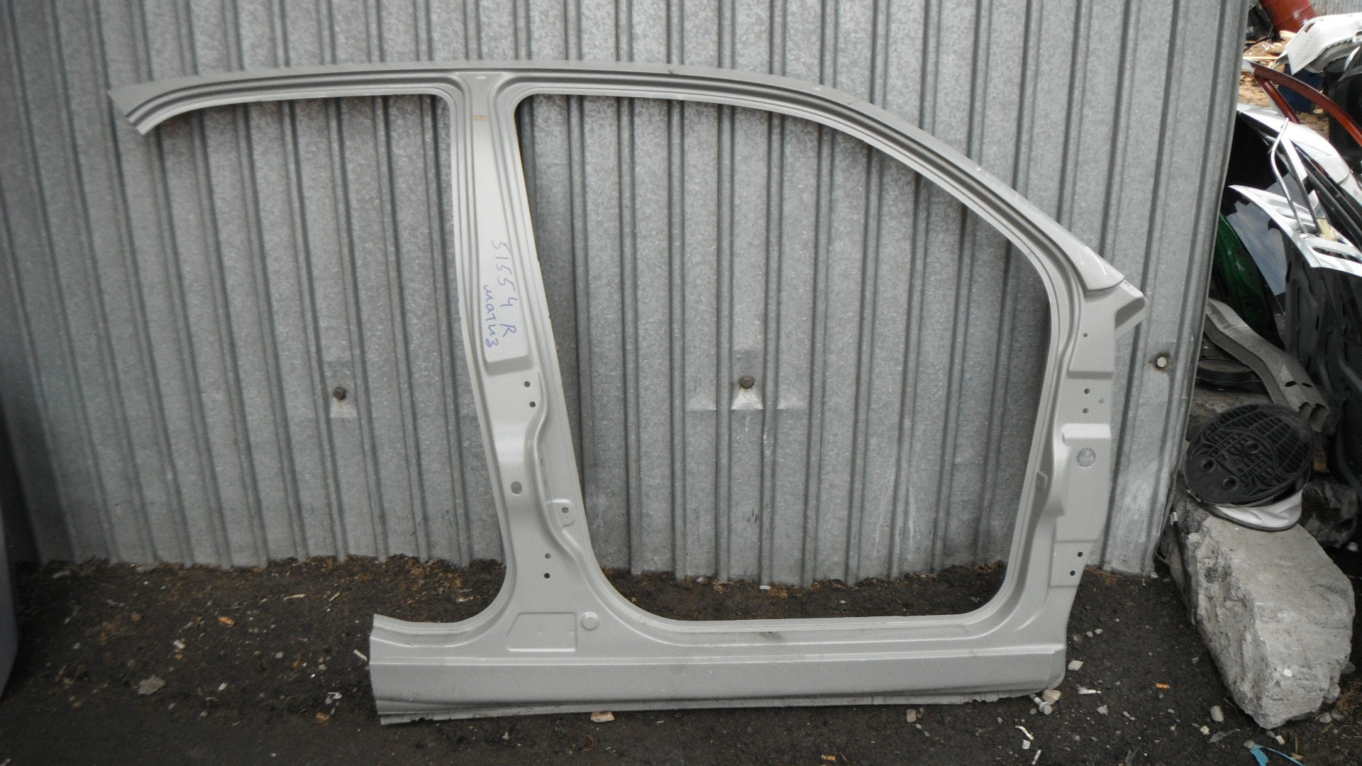 Кузовной элемент