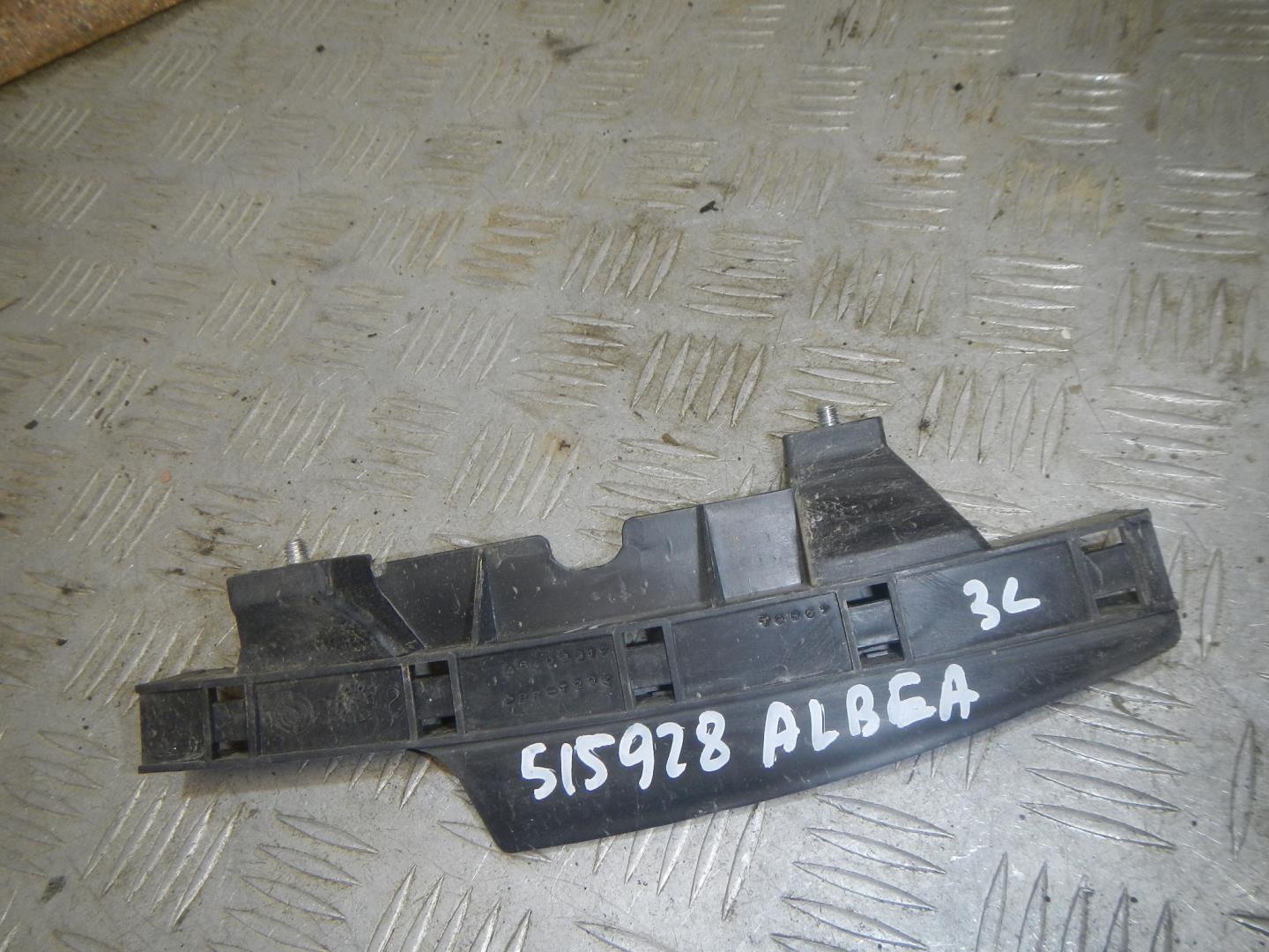 Направляющая стекла двери