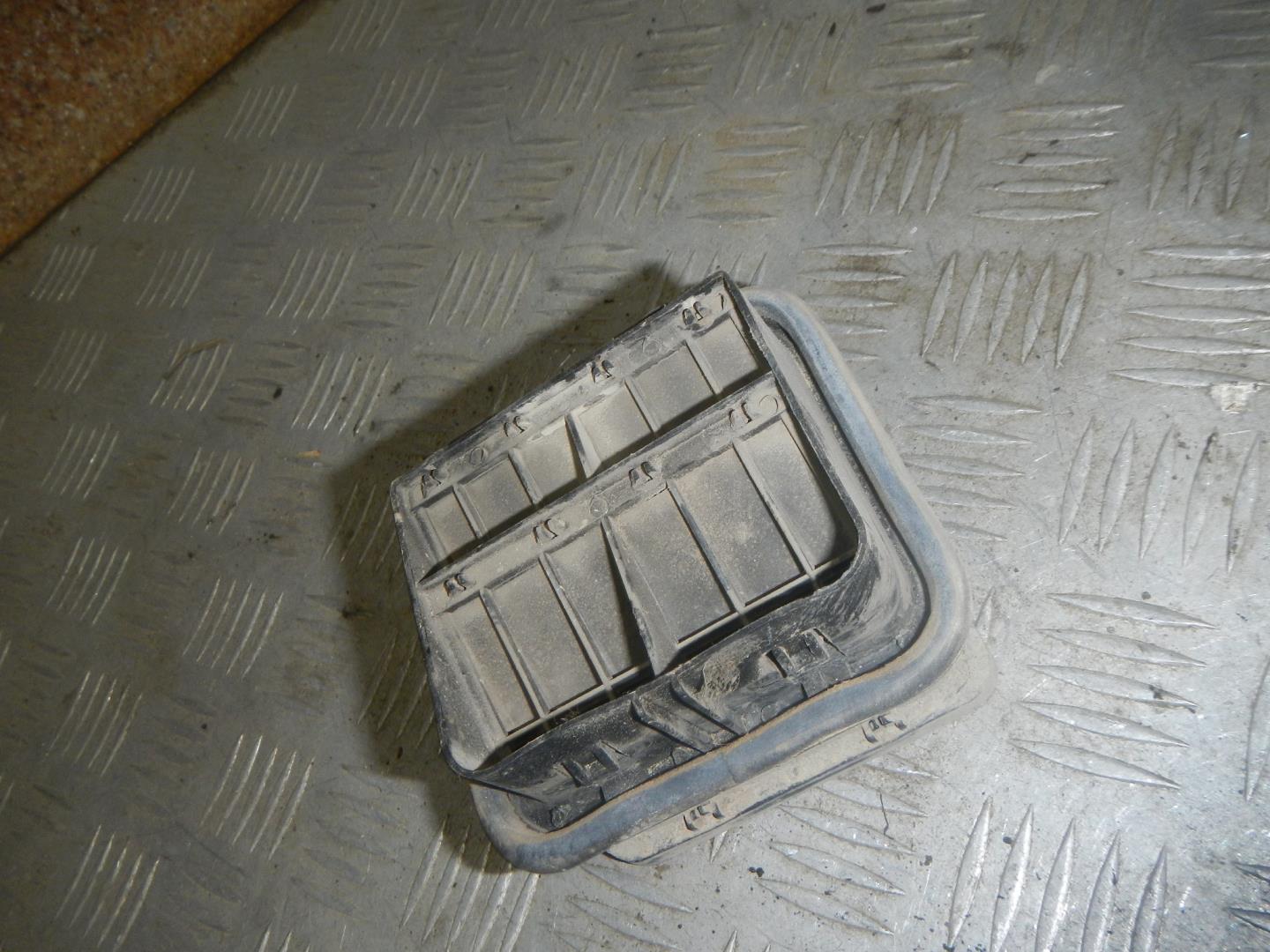 Решетка вентиляционная