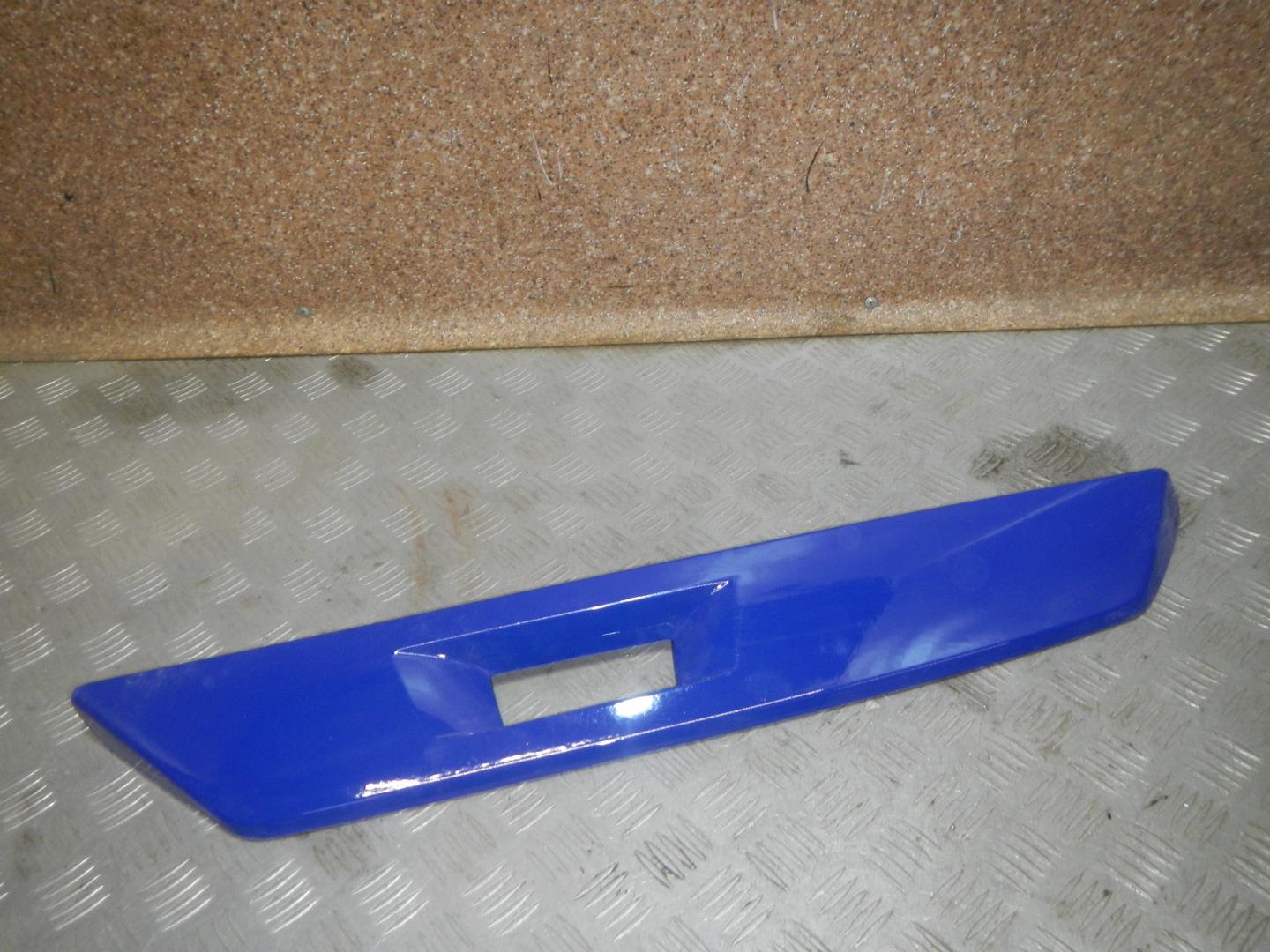 Накладка зеркала левого