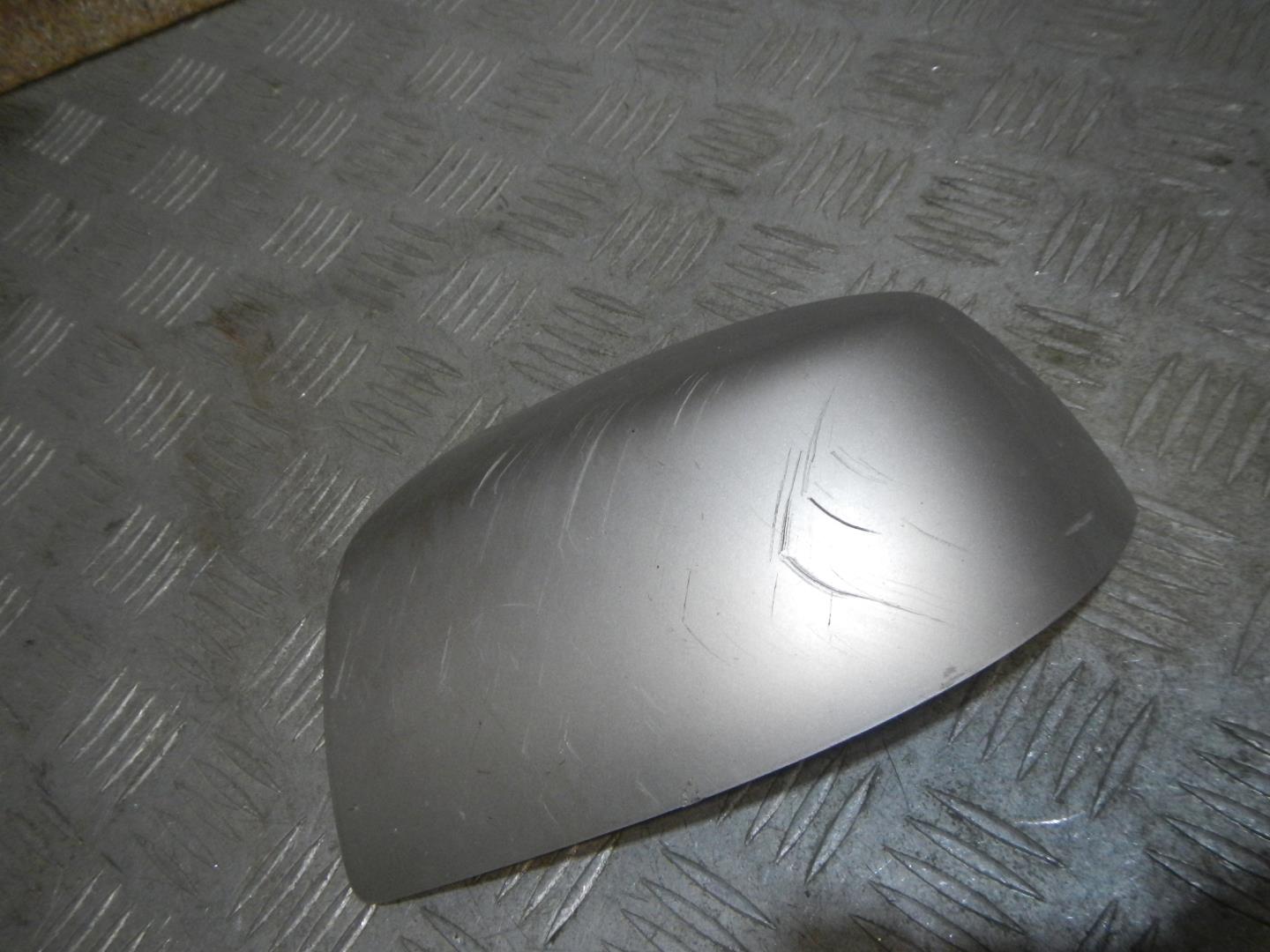 Крышка зеркала внутренняя левая