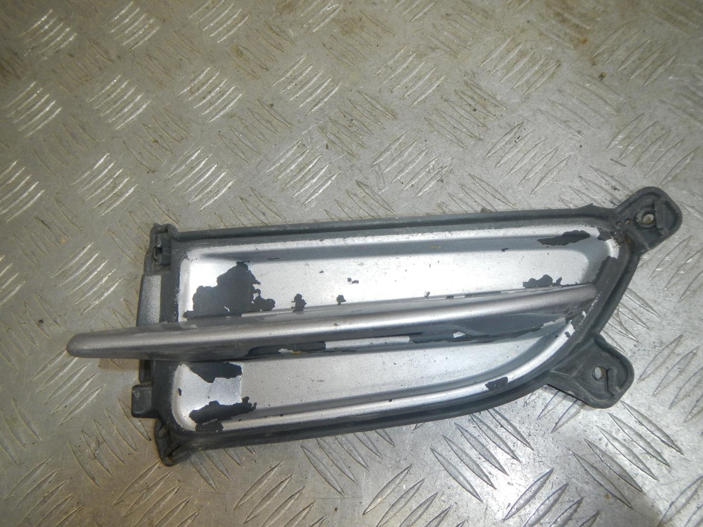 Решетка в бампер левая