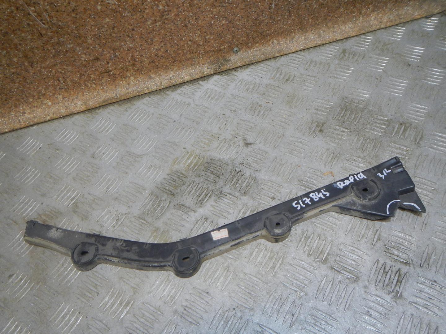 Кронштейн заднего бампера правый