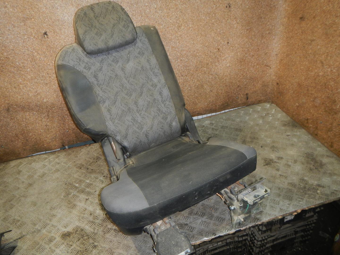 Сиденье салонное