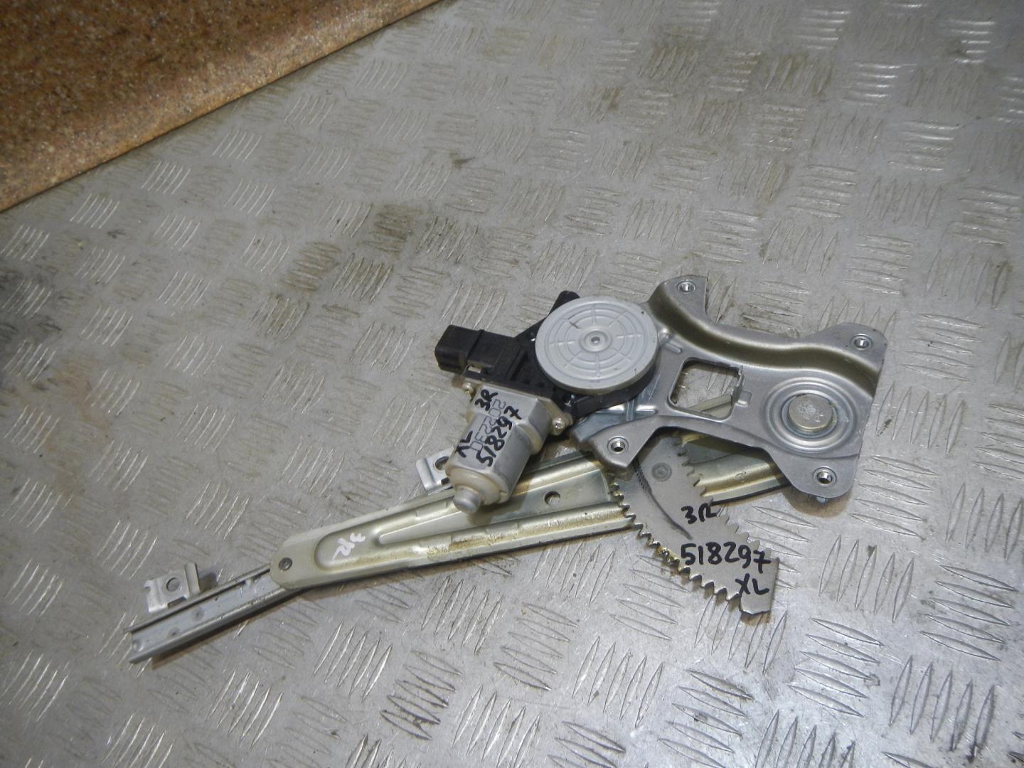 Стеклоподъемник электр. задний правый