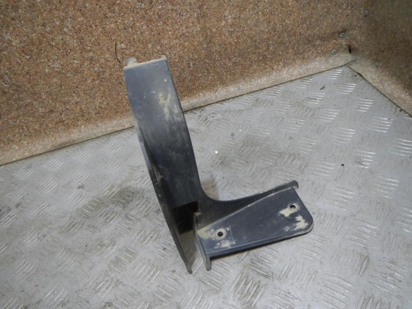 Накладка заднего бампера левая