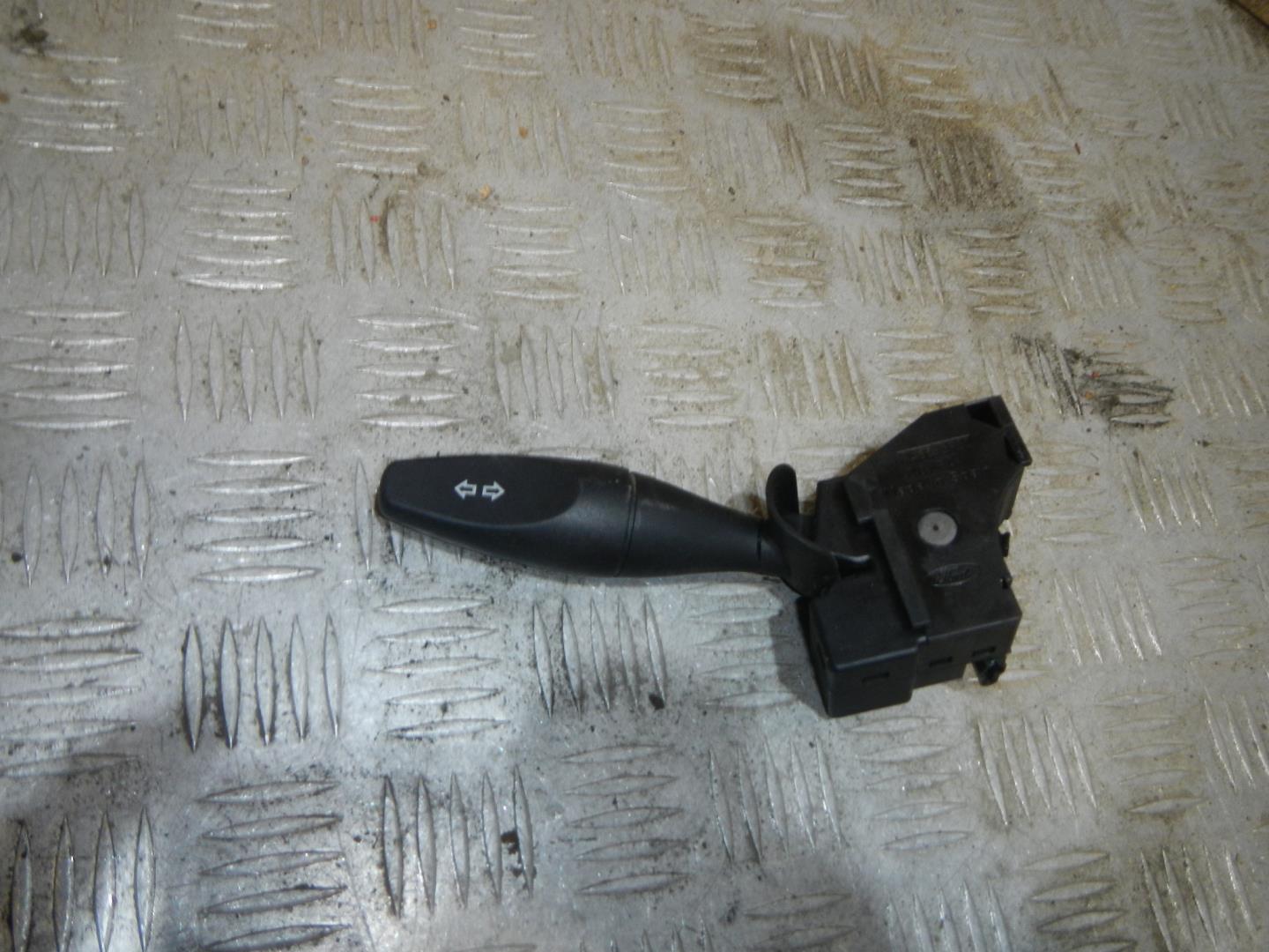 Переключатель поворотов подрулевой