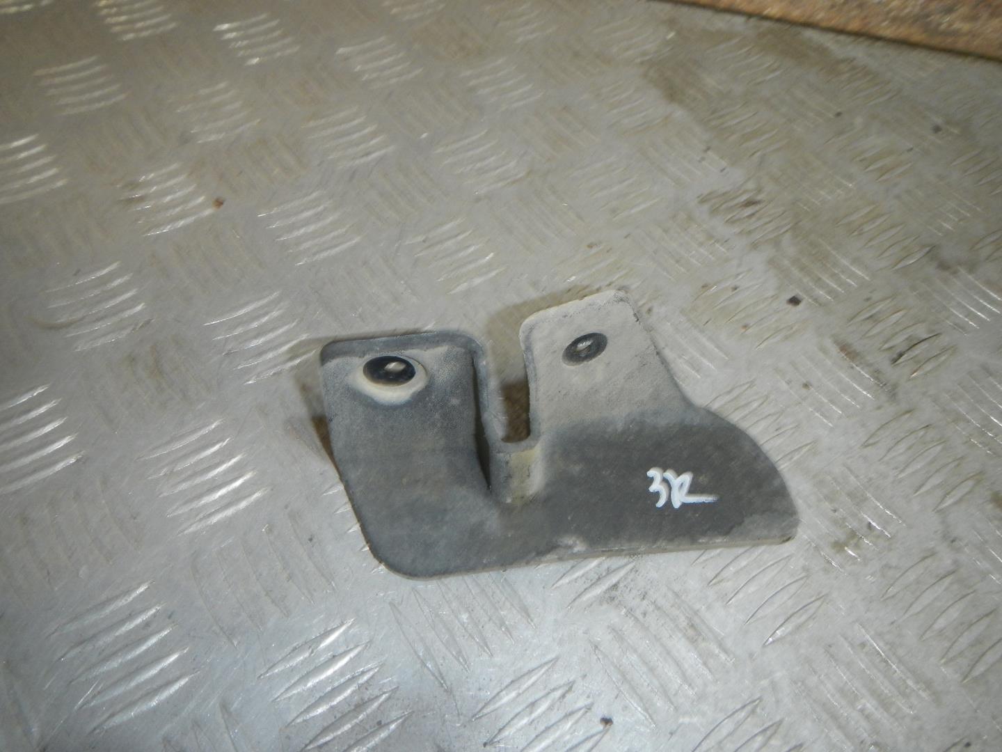 Брызговик задний правый