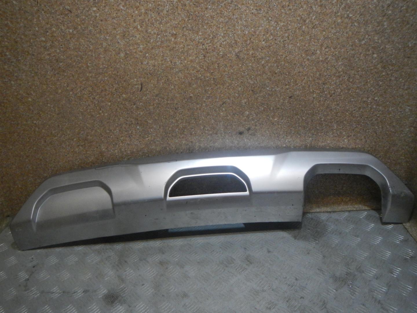 Накладка заднего бампера