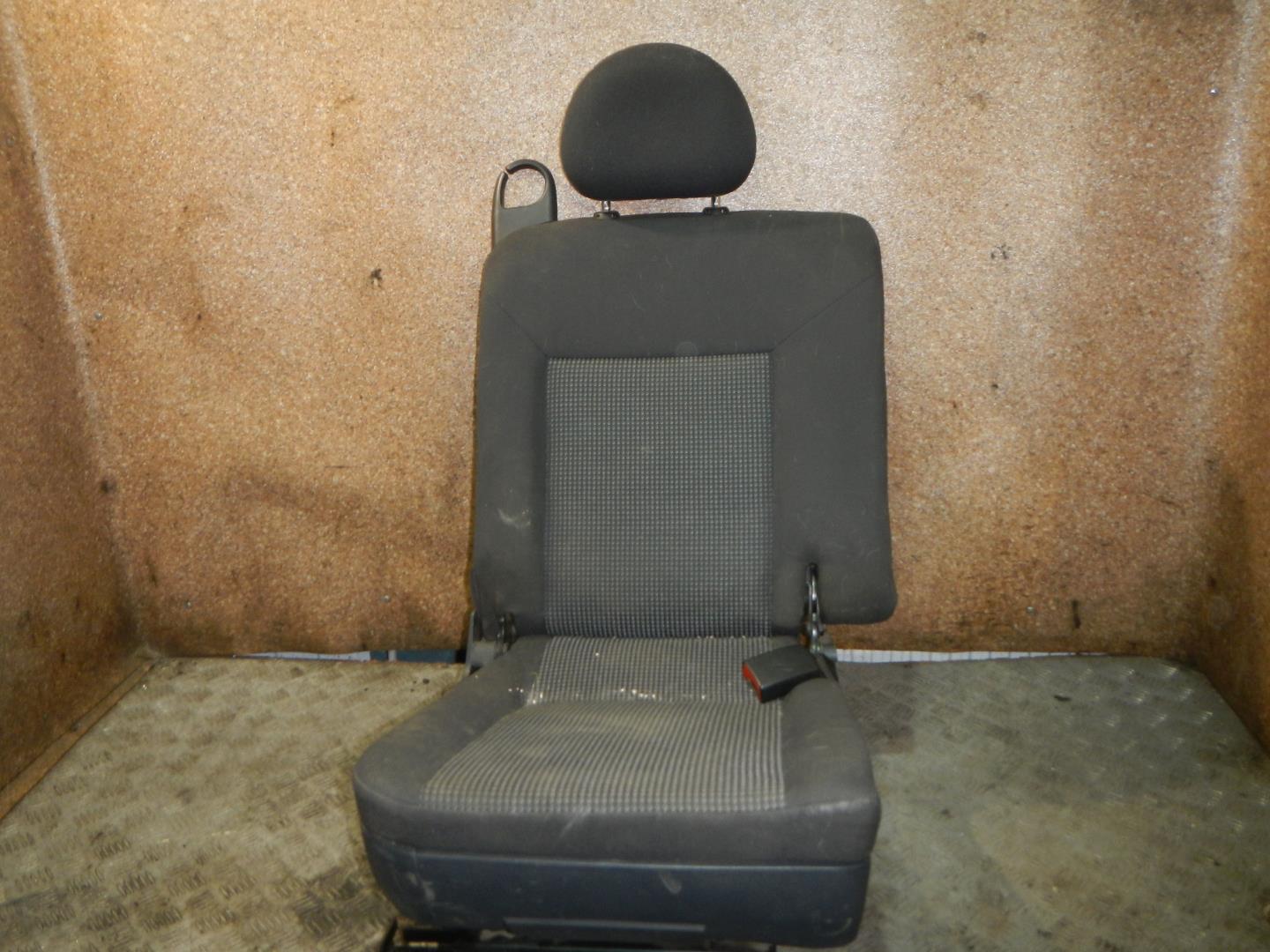 Сиденье салонное