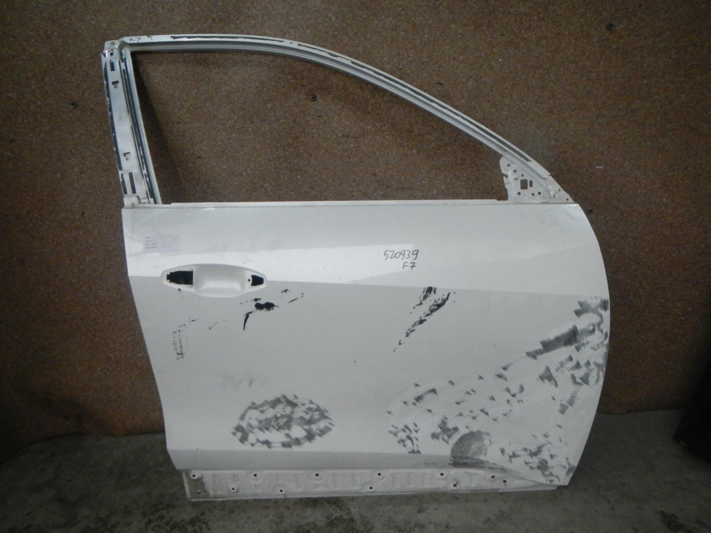 Дверь передняя правая