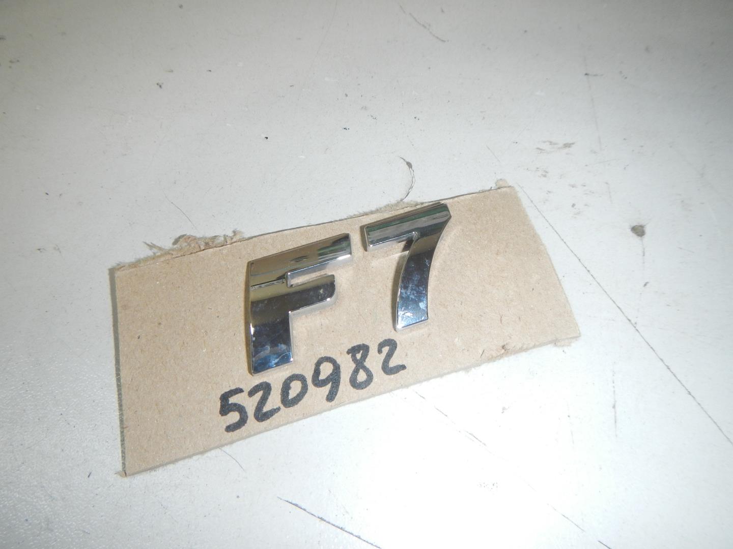 Эмблема на крышку багажника