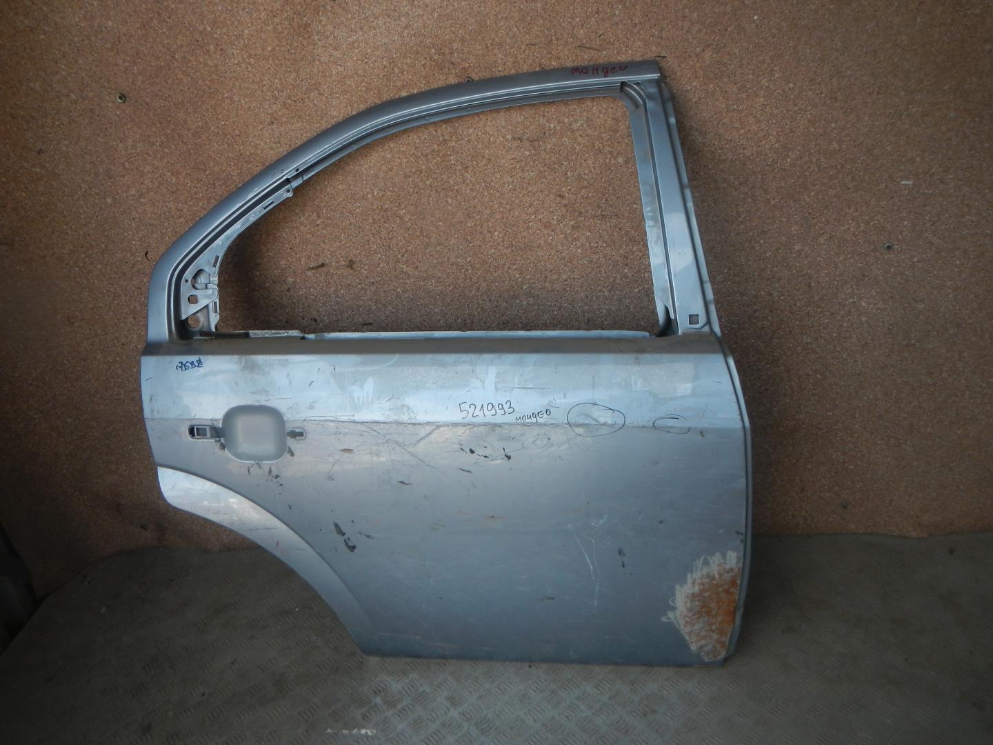 Дверь задняя правая