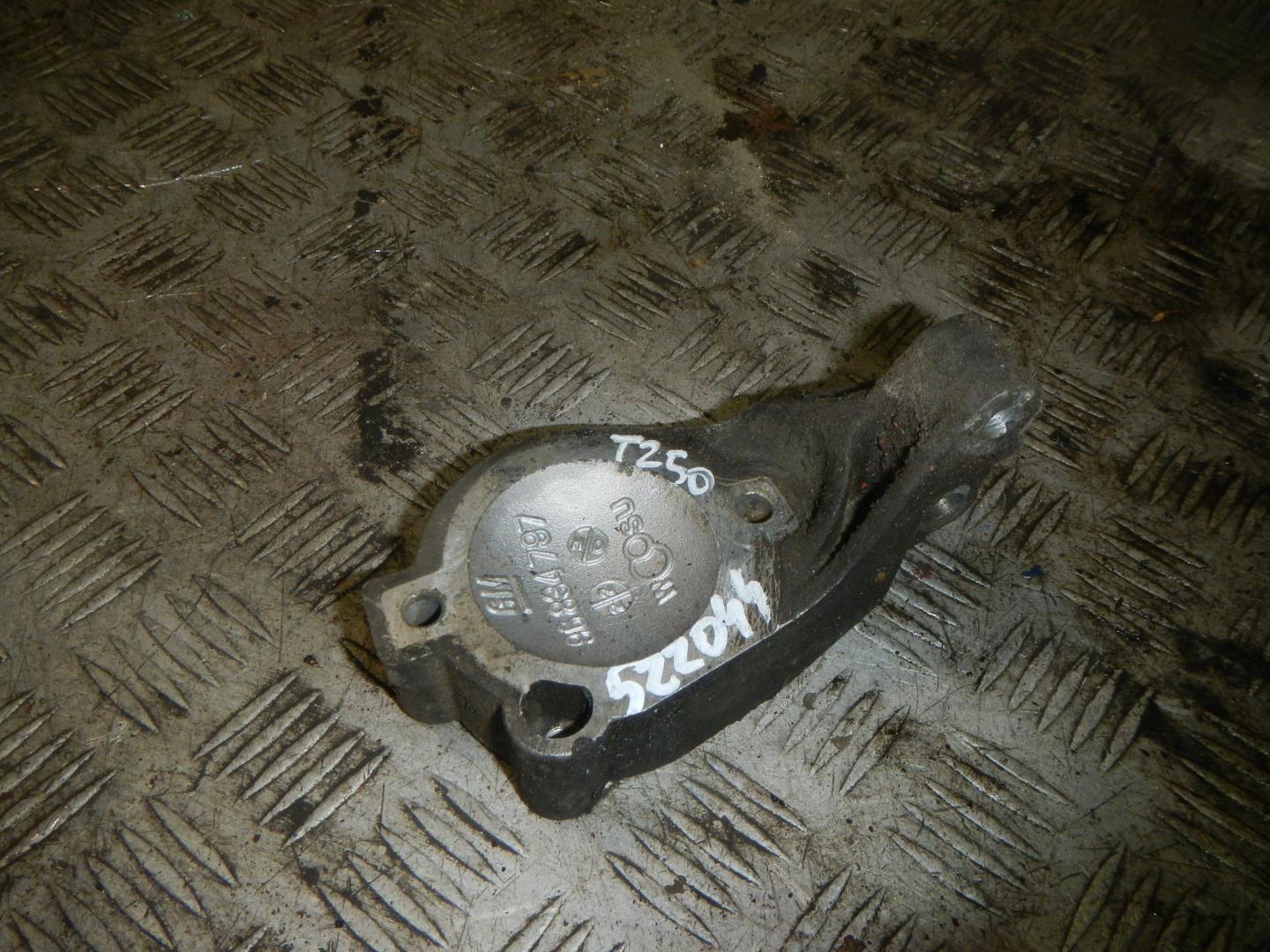 Кронштейн ГУР