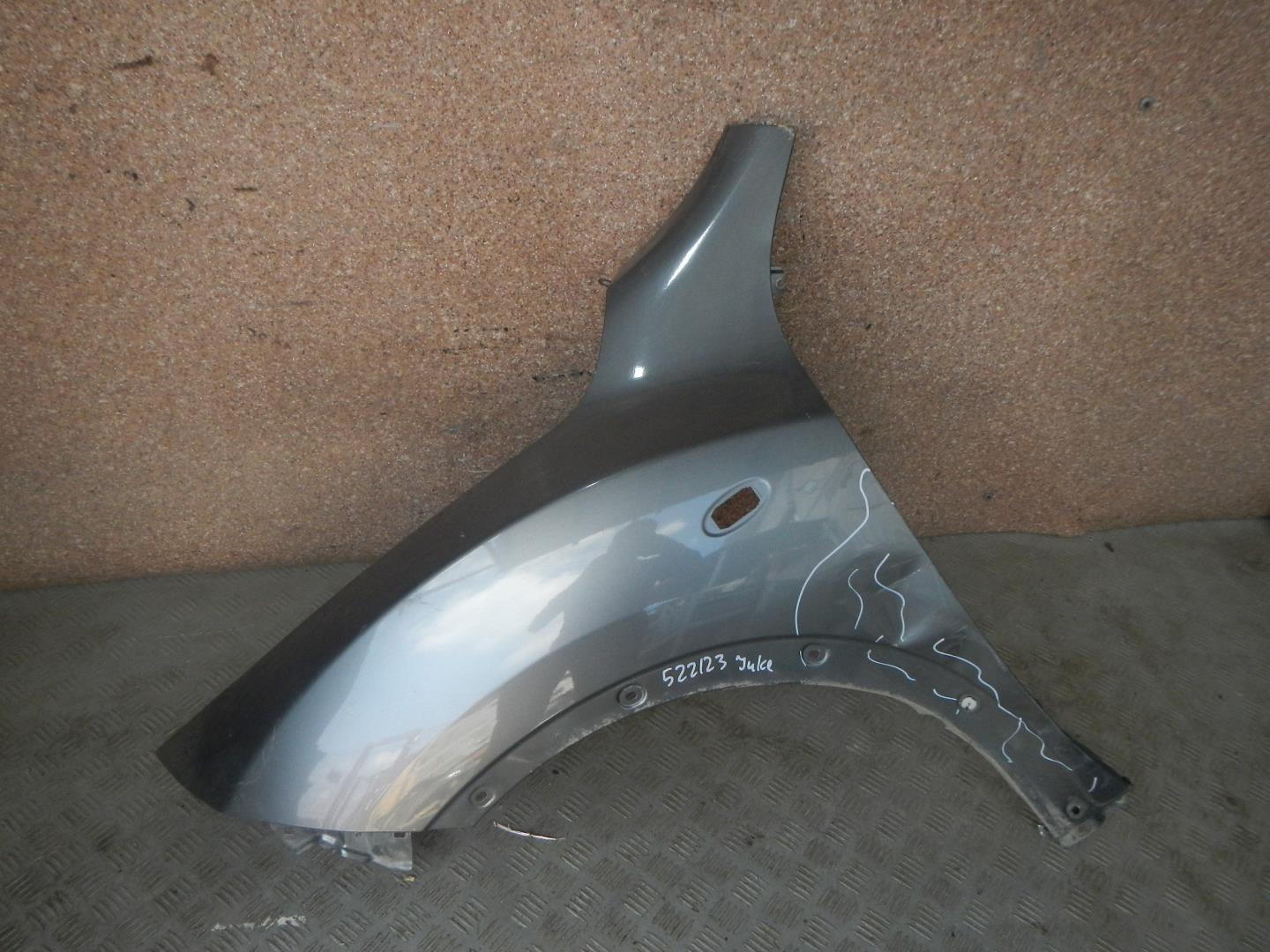 Крыло переднее левое