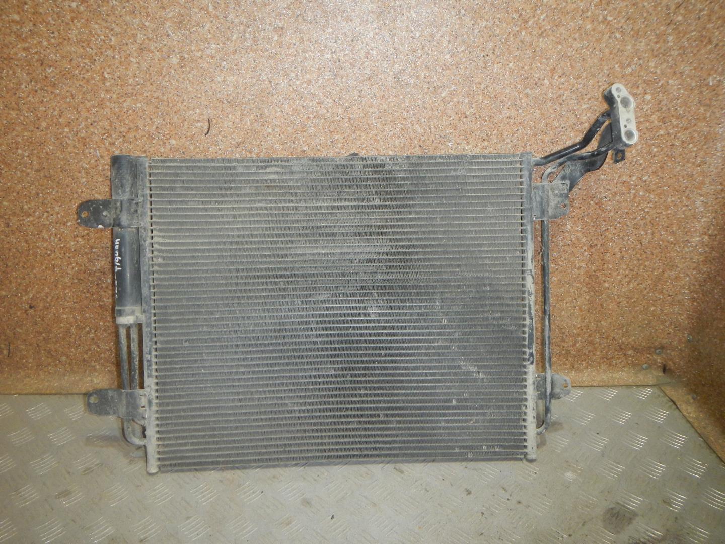 Радиатор кондиционера / конденсер