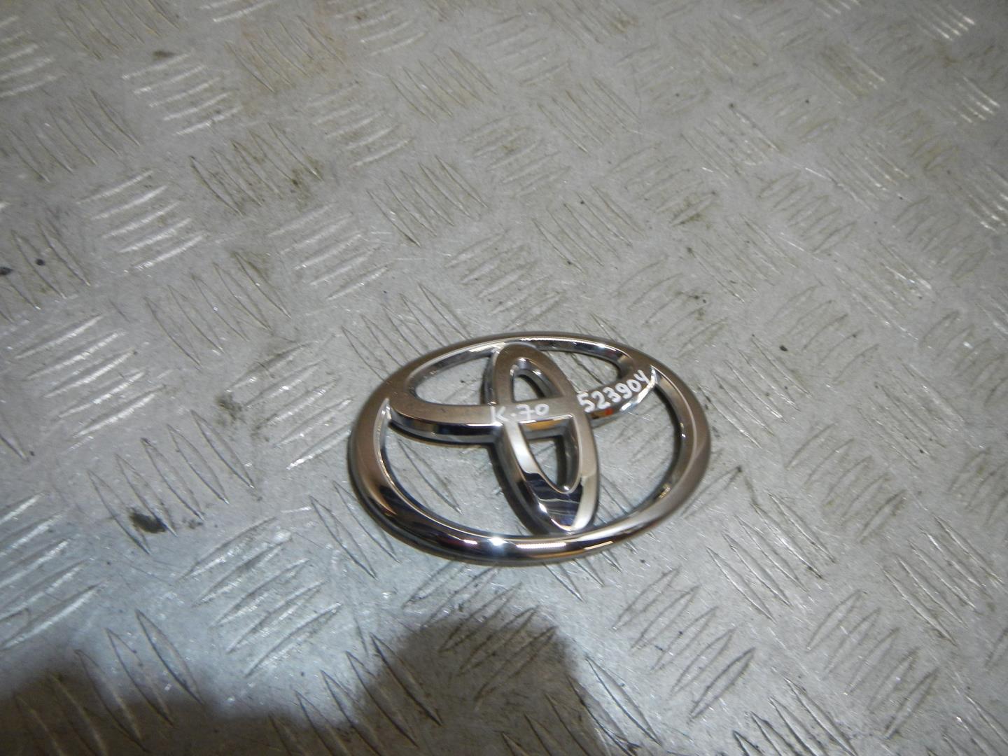 Эмблема на крышку багажника