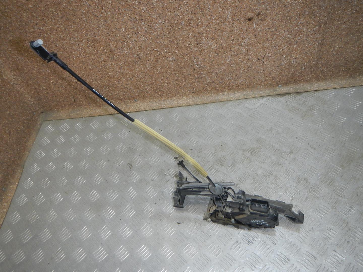 Замок двери задней левой