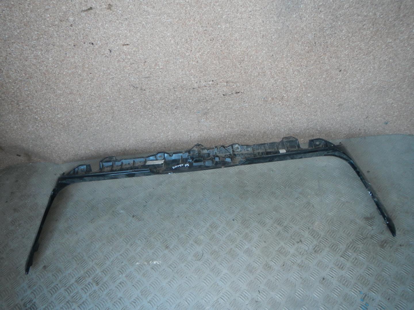 Спойлер (дефлектор) крышки багажника