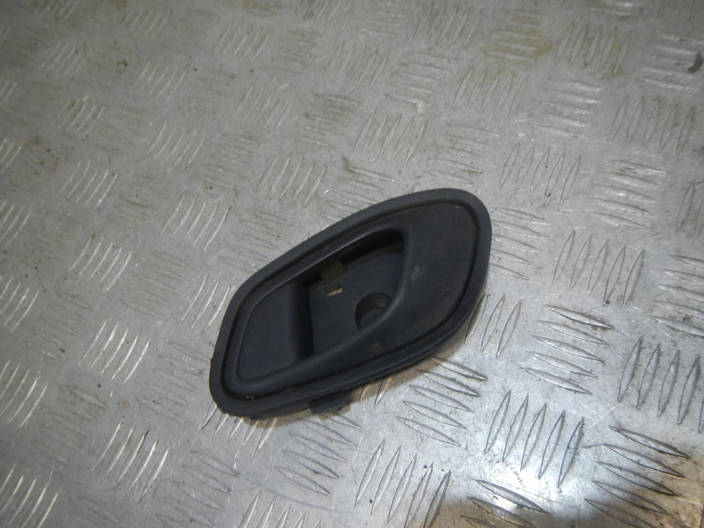 Ручка двери внутренняя левая