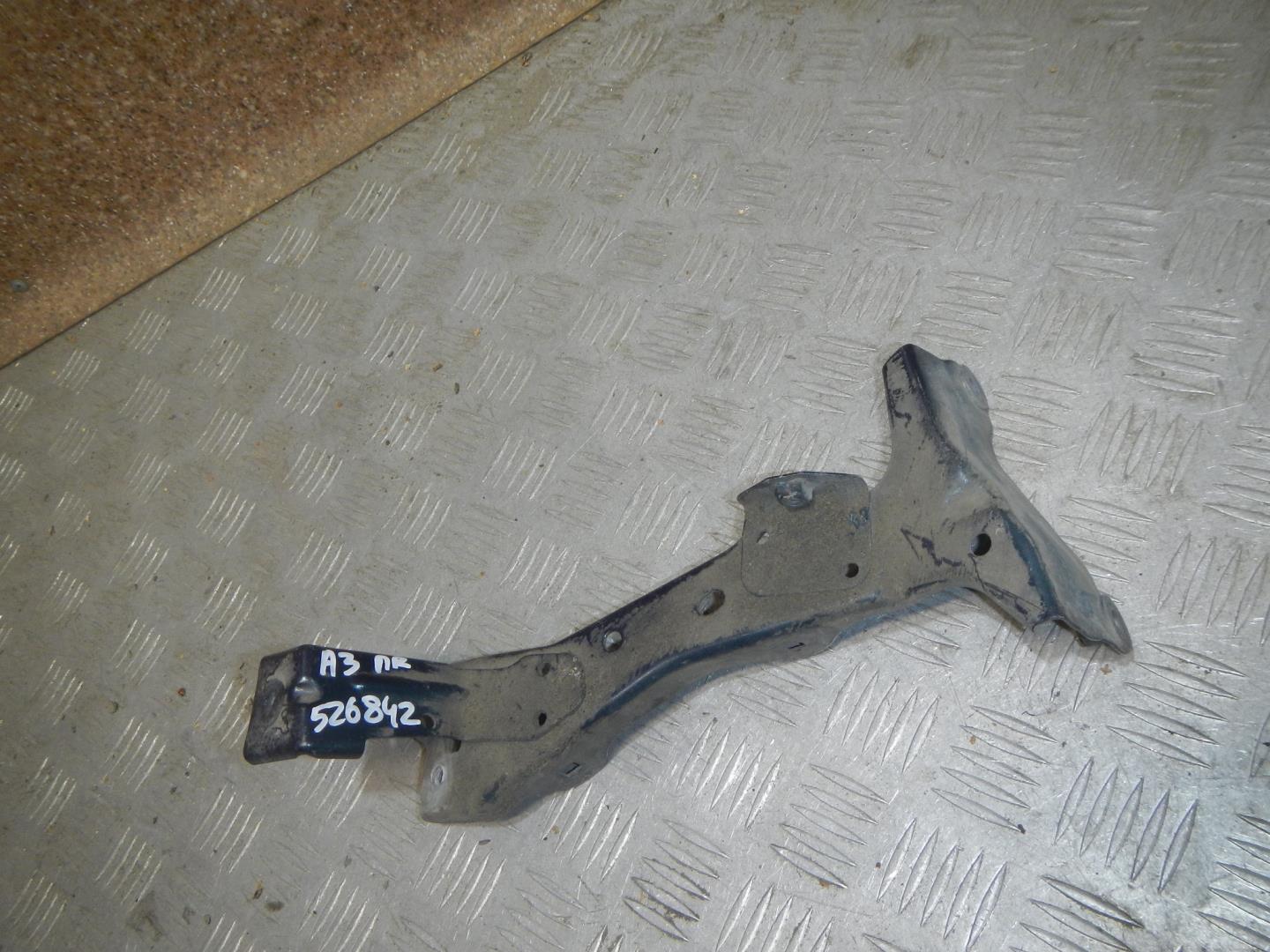 Кронштейн крепления крыла