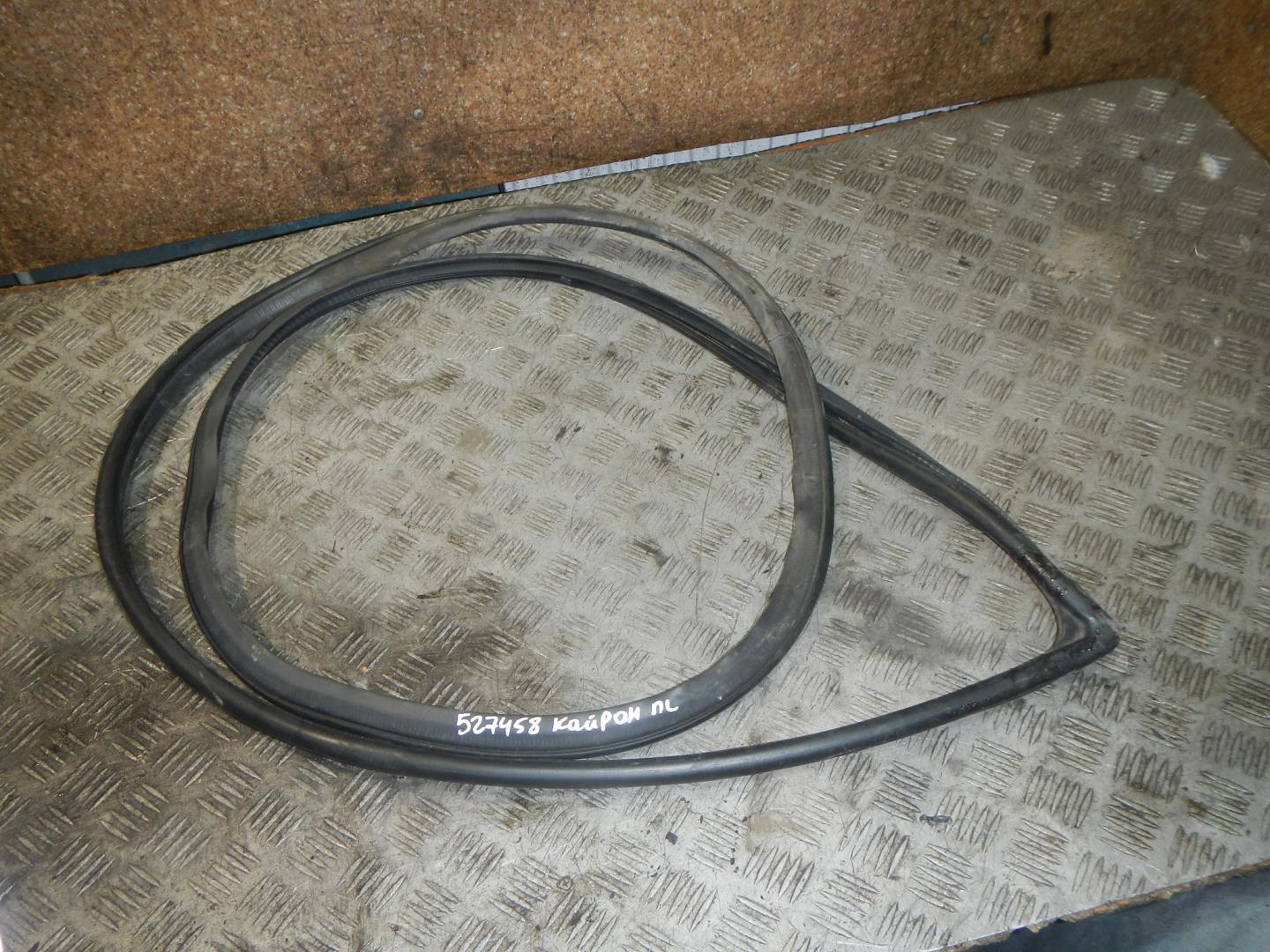 Уплотнитель двери