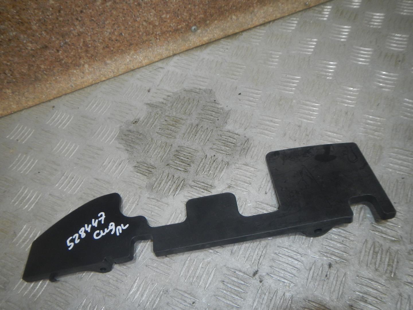 Воздуховод радиатора левый