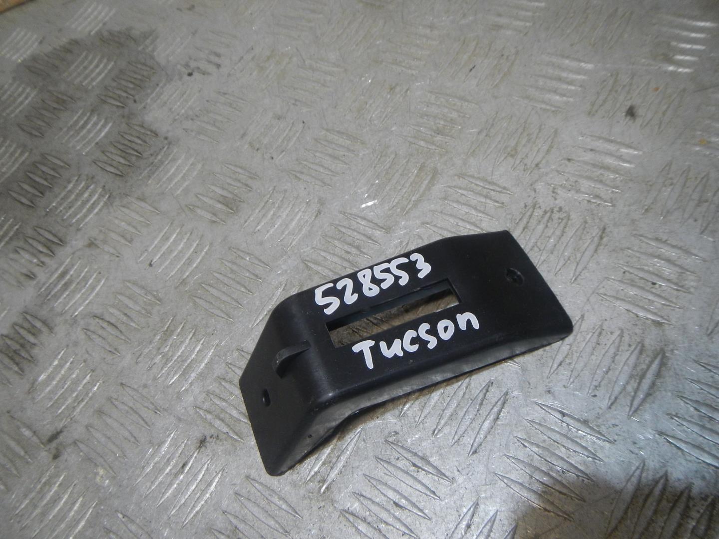 Кронштейн усилителя заднего бампера