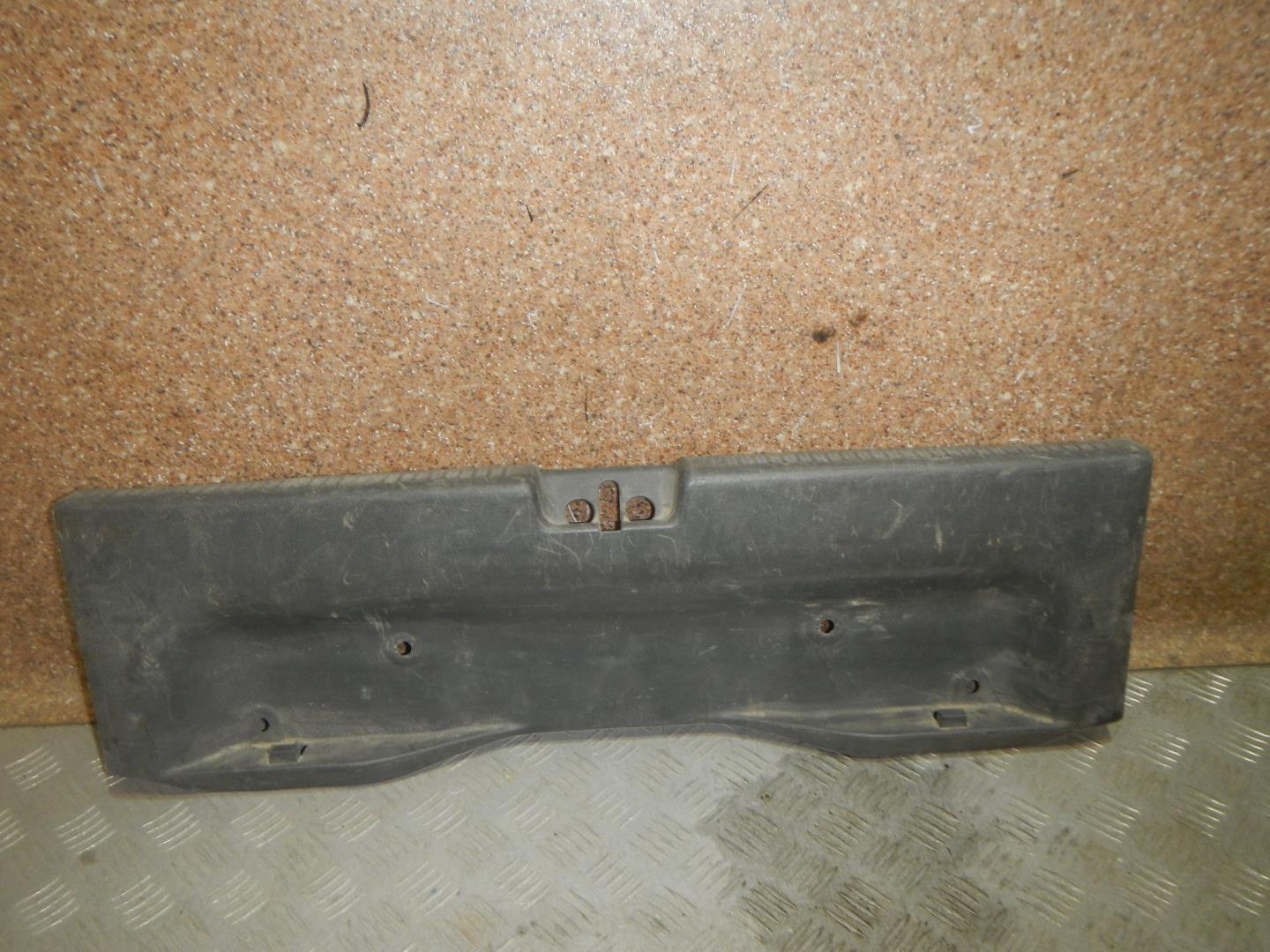 Обшивка багажника