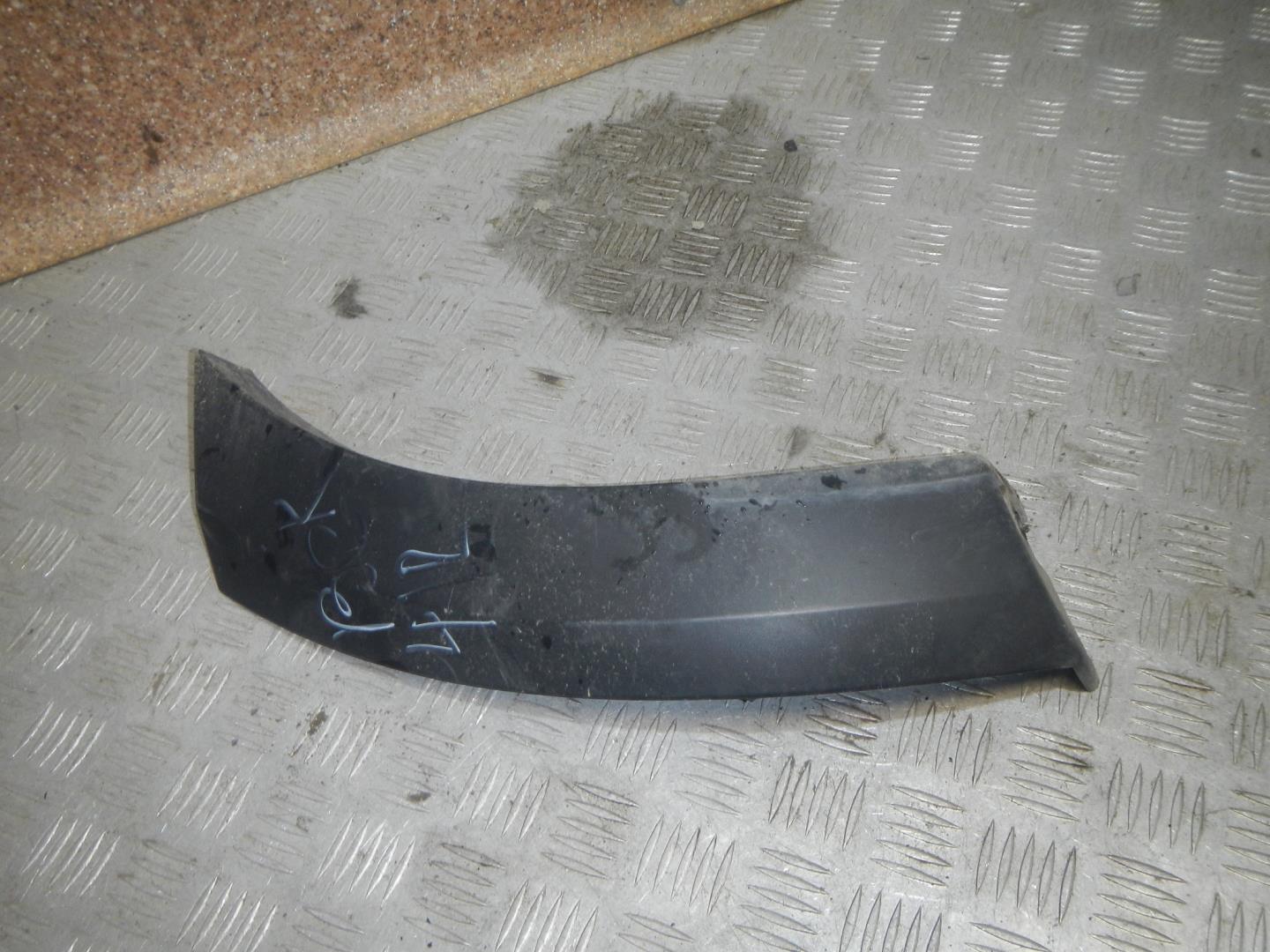 Накладка заднего бампера правая