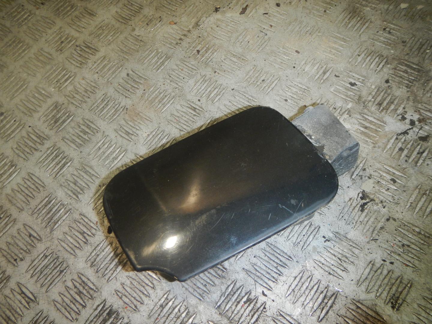 Лючок бензобака