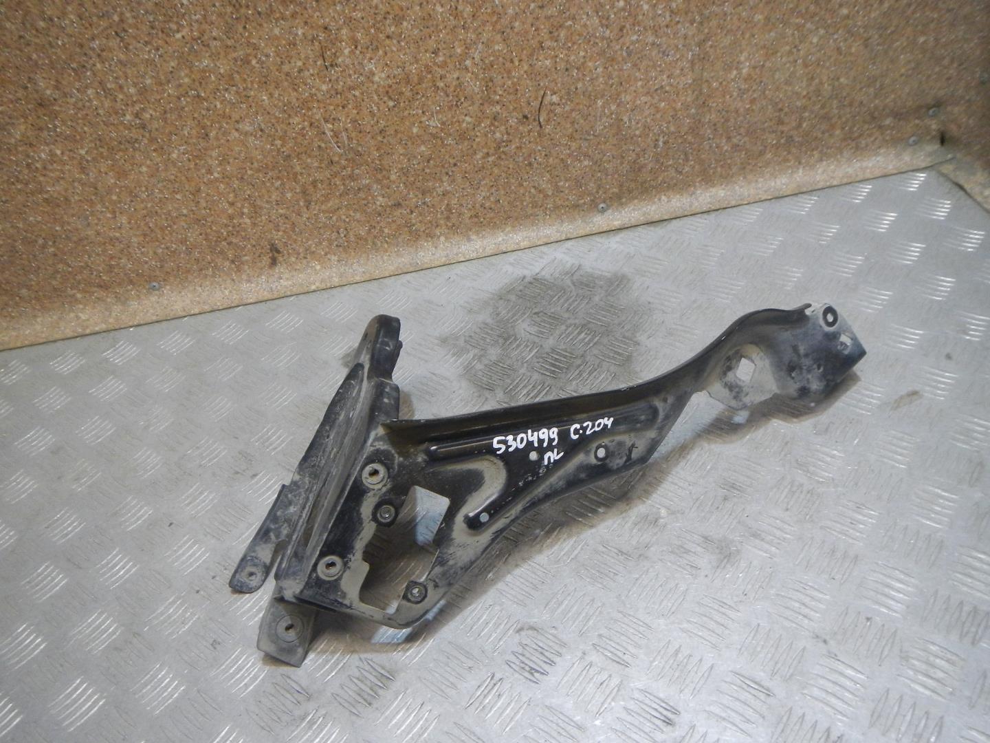 Кронштейн фар левый