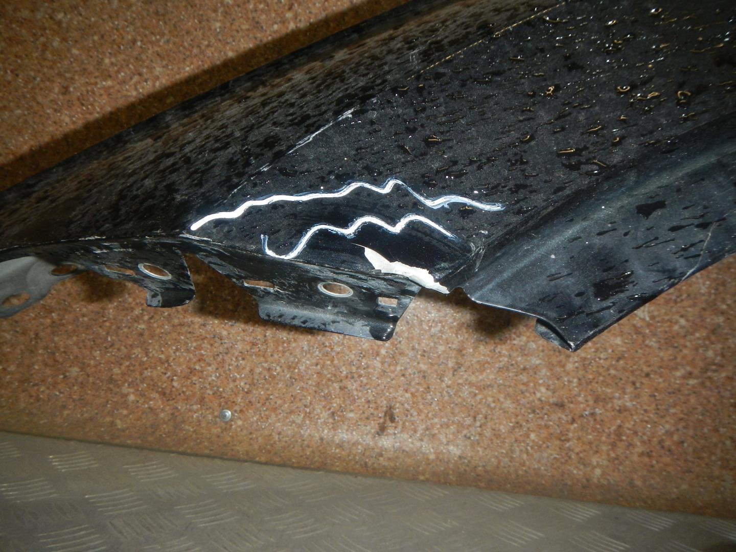 Крыло переднее левое